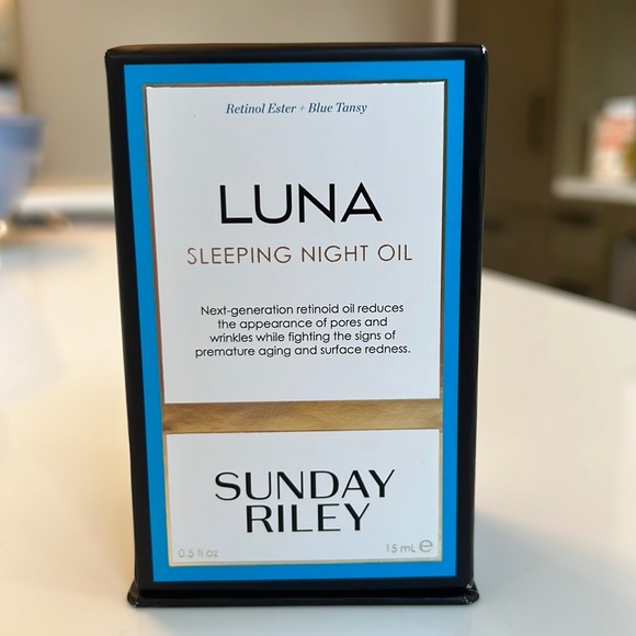 Sunday Riley Luna face oil - Picture 2 of 6